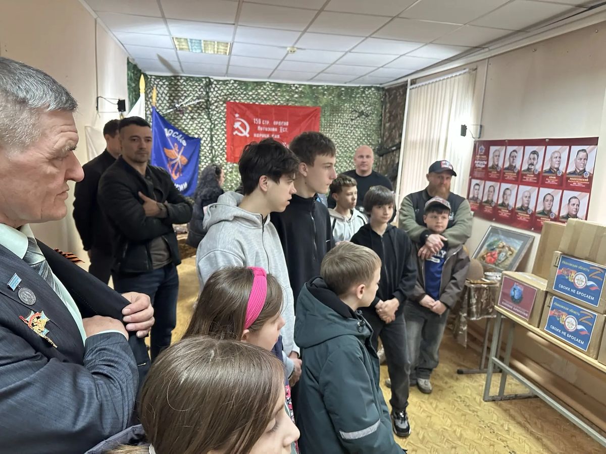 Вечная слава героям – защитникам Отечества!