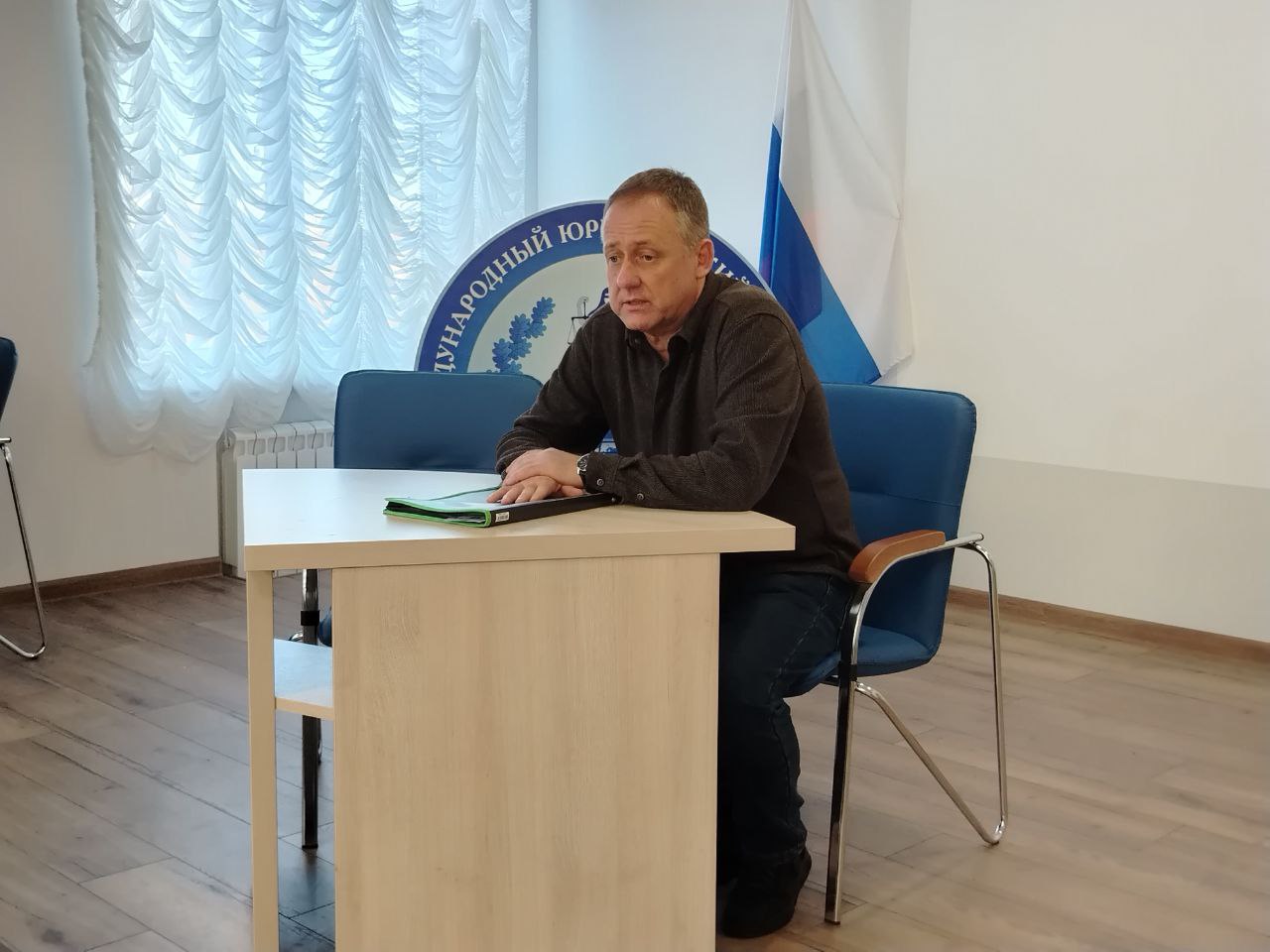 Патриотическое воспитание в действии: встреча с сотрудником ДОСААФ