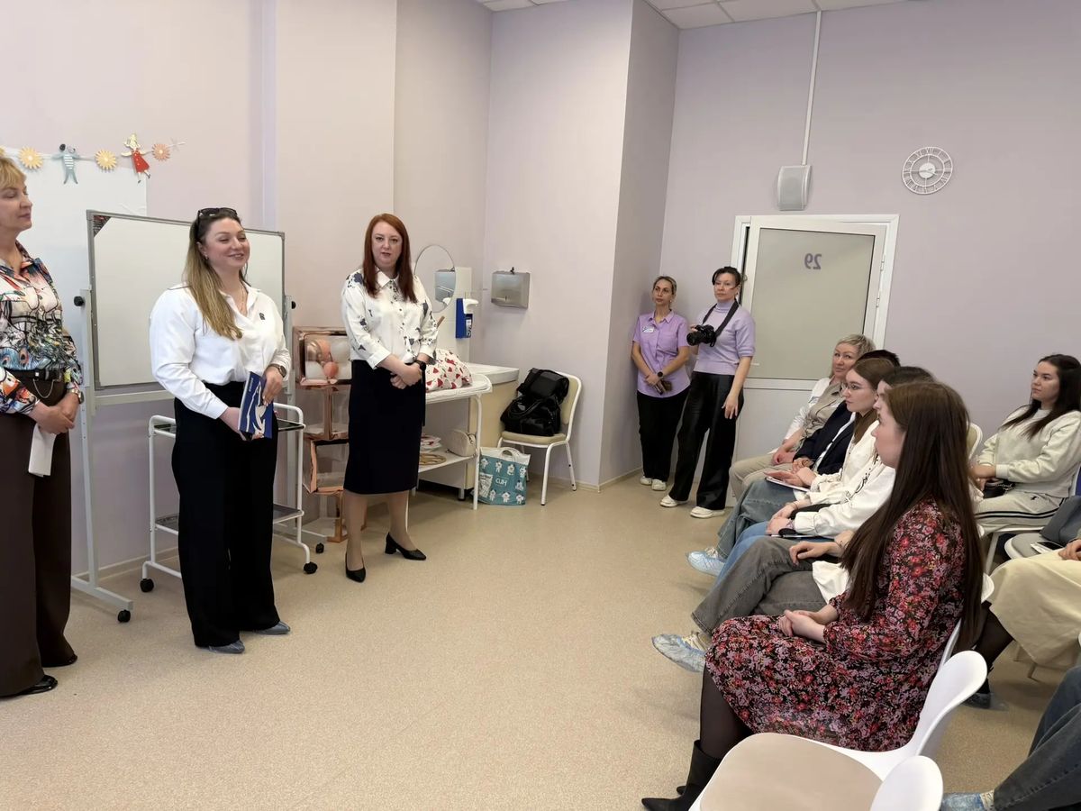 В преддверии Всероссийского дня беременных:  волонтёры семьи в Центре женского здоровья